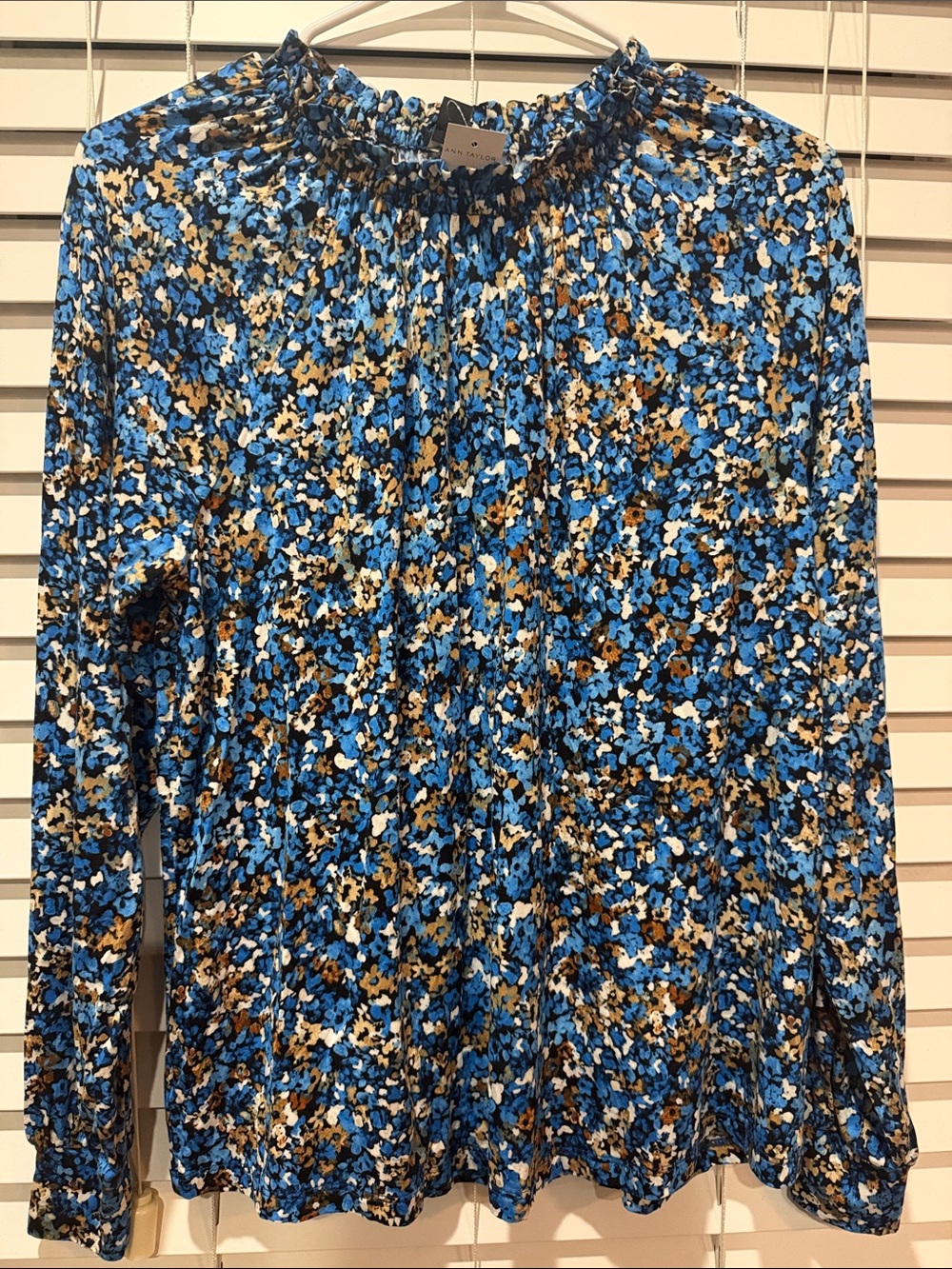 NWT - Ann Taylor Blue Floral Long-Sleeve Smocked Neck Blouse - Size Small